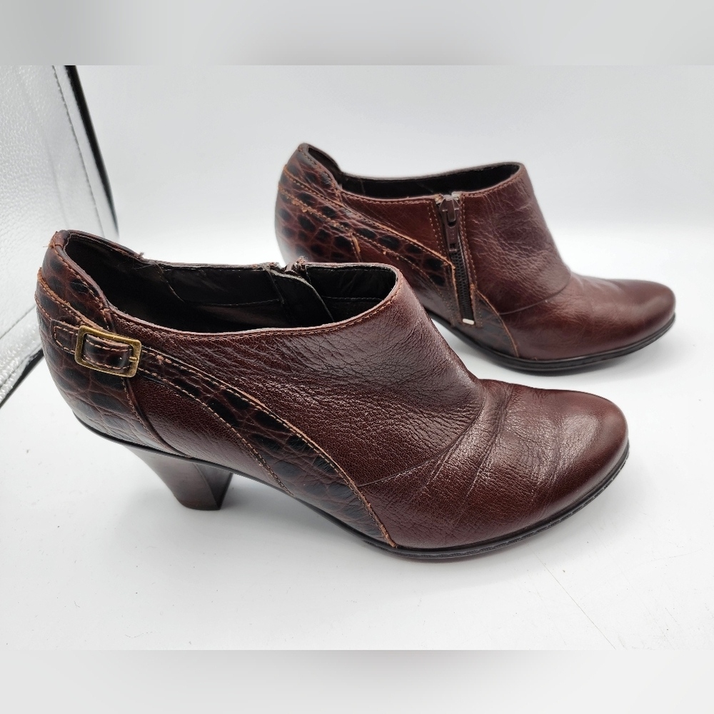 Clark Brown Leather Ankle Boots Bendable Sz 8M - Picture 3 of 10